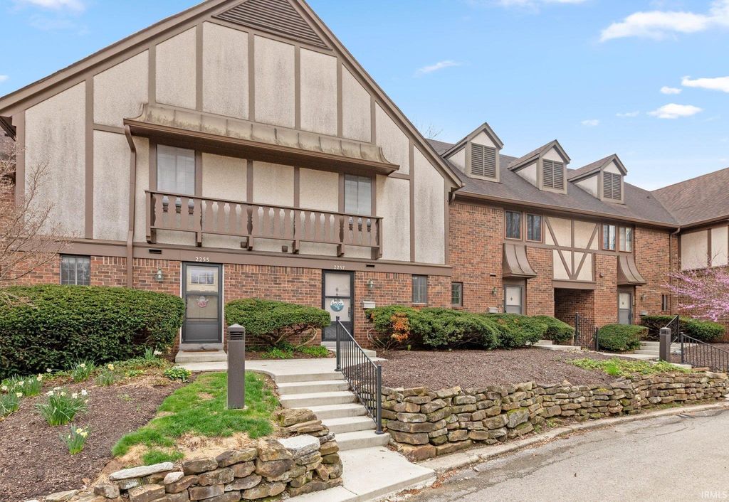 Photo of 2257 Rome Drive, Indianapolis, IN 46228 (MLS # 202611938)