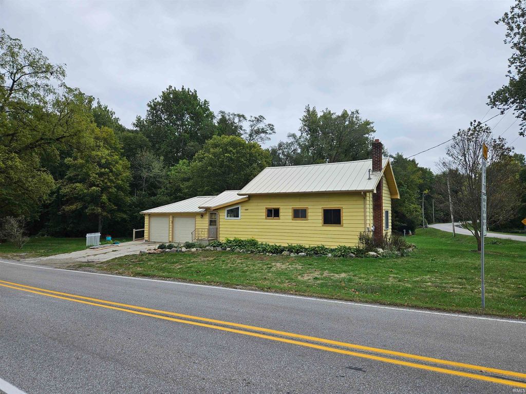 Photo of 28998 County Road 26, Elkhart, IN 46517 (MLS # 202616261)