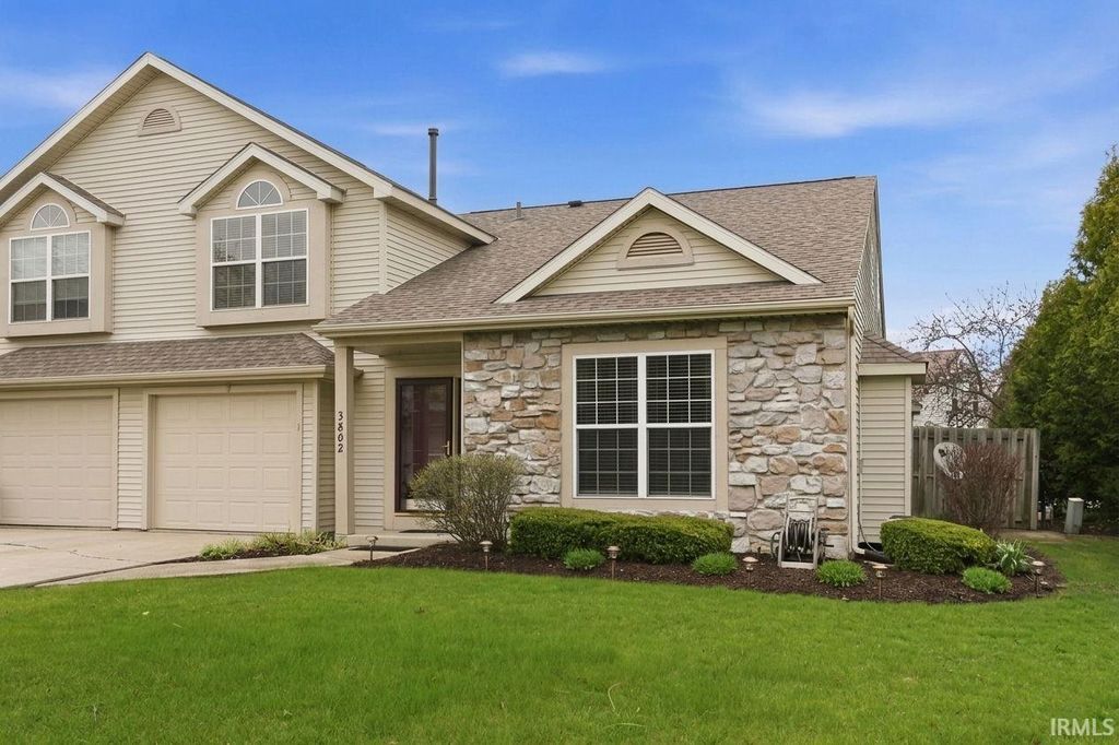 Photo of 5802 Thornbriar Lane, Fort Wayne, IN 46835 (MLS # 202611607)