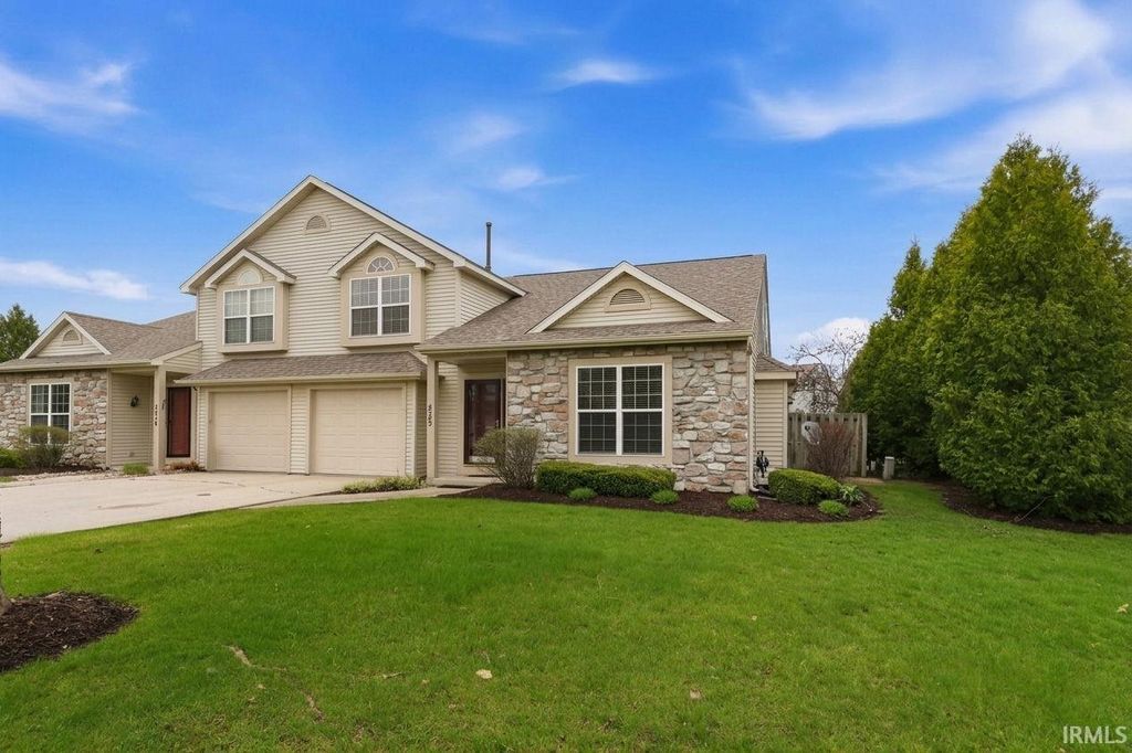 Photo of 5802 Thornbriar Lane, Fort Wayne, IN 46835 (MLS # 202611607)