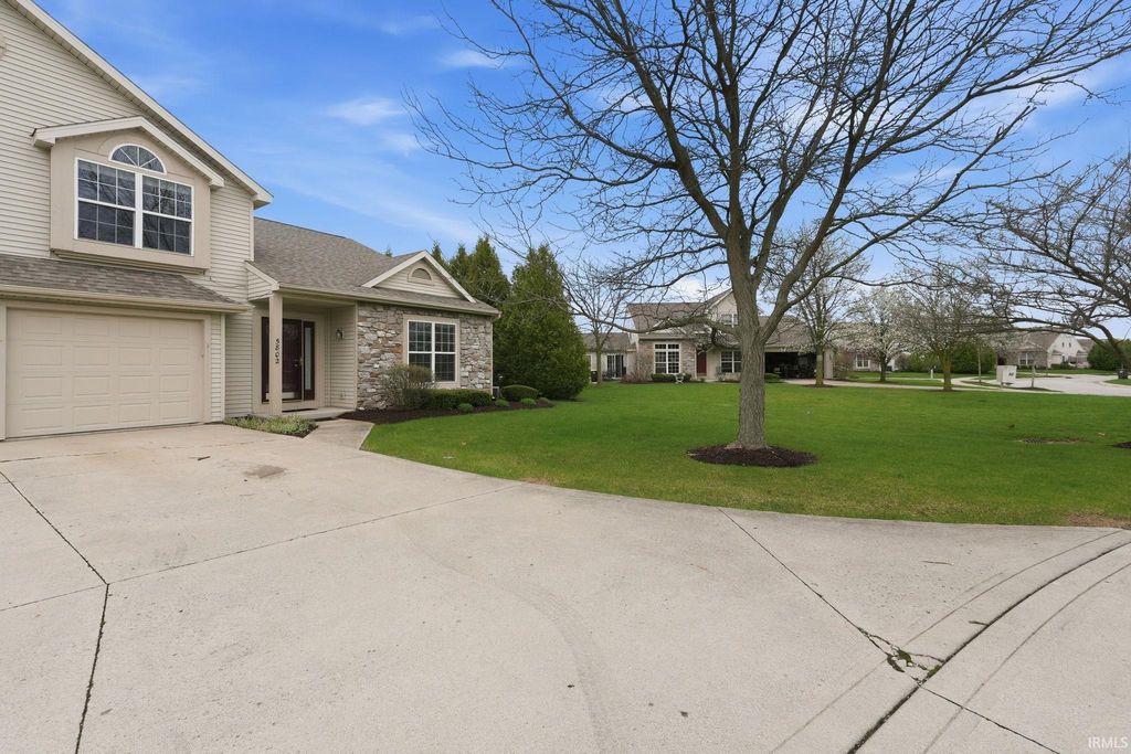 Photo of 5802 Thornbriar Lane, Fort Wayne, IN 46835 (MLS # 202611607)