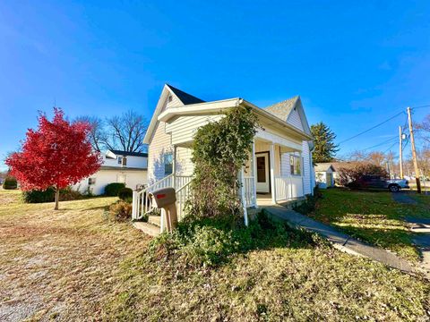Tiny photo for 228 E Railroad Street, Greentown, IN 46936 (MLS # 202546026)