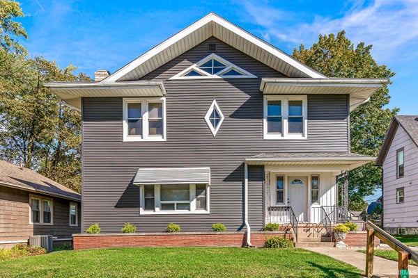 924 N MAIN ST, ELKHART, IN 46514 - Image 1c87f9374feeedeb2632f3cea2b34f96/1821031189
