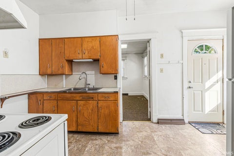Tiny photo for 924 N Main Street, Elkhart, IN 46514 (MLS # 202641952)