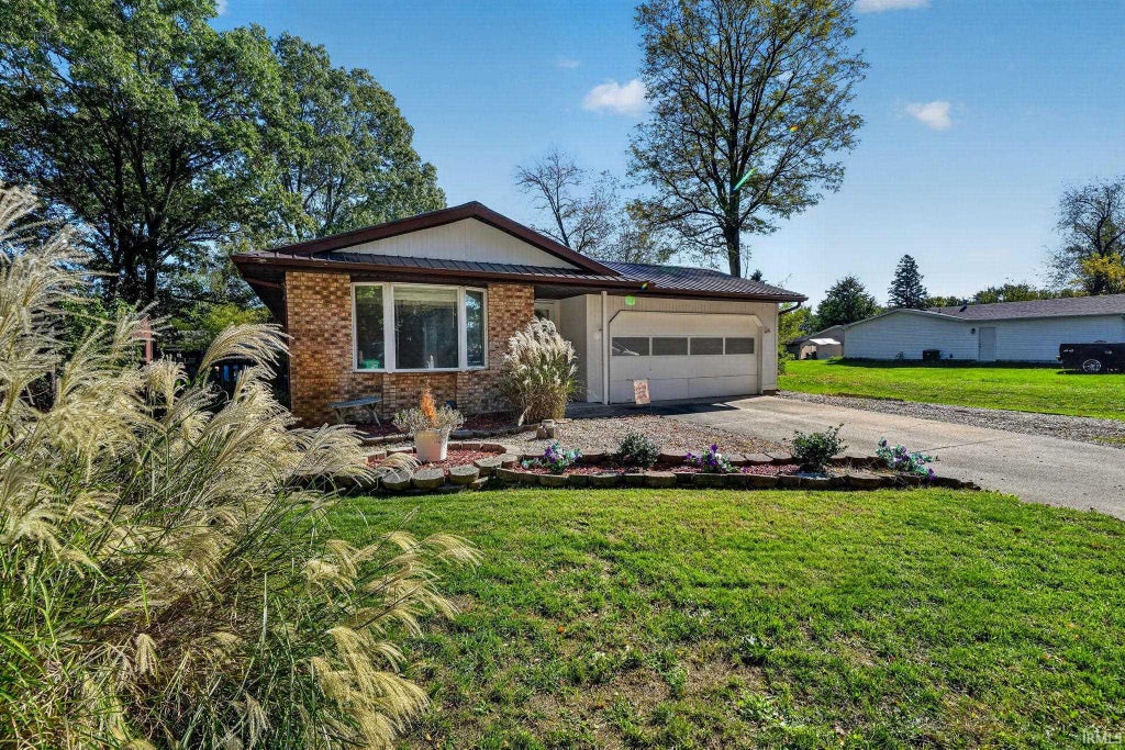Photo of 51934 Downey Street, Elkhart, IN 46514 (MLS # 202643990)