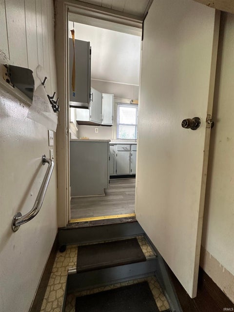 Tiny photo for 909 E Taylor Street, Kokomo, IN 46901 (MLS # 202638599)