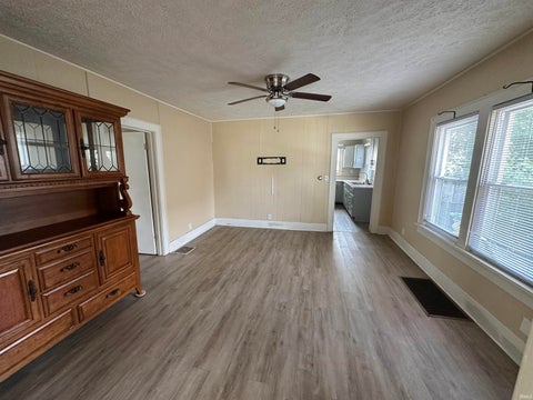 Tiny photo for 909 E Taylor Street, Kokomo, IN 46901 (MLS # 202638599)