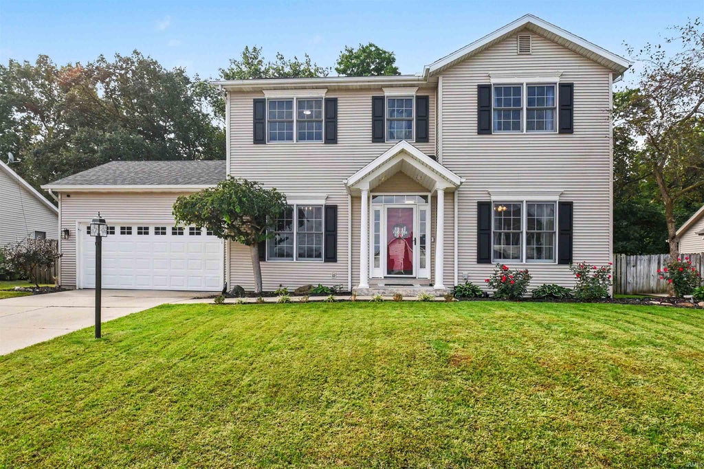 Photo of 11032 Gorden Setter Drive, Osceola, IN 46561 (MLS # 202638983)