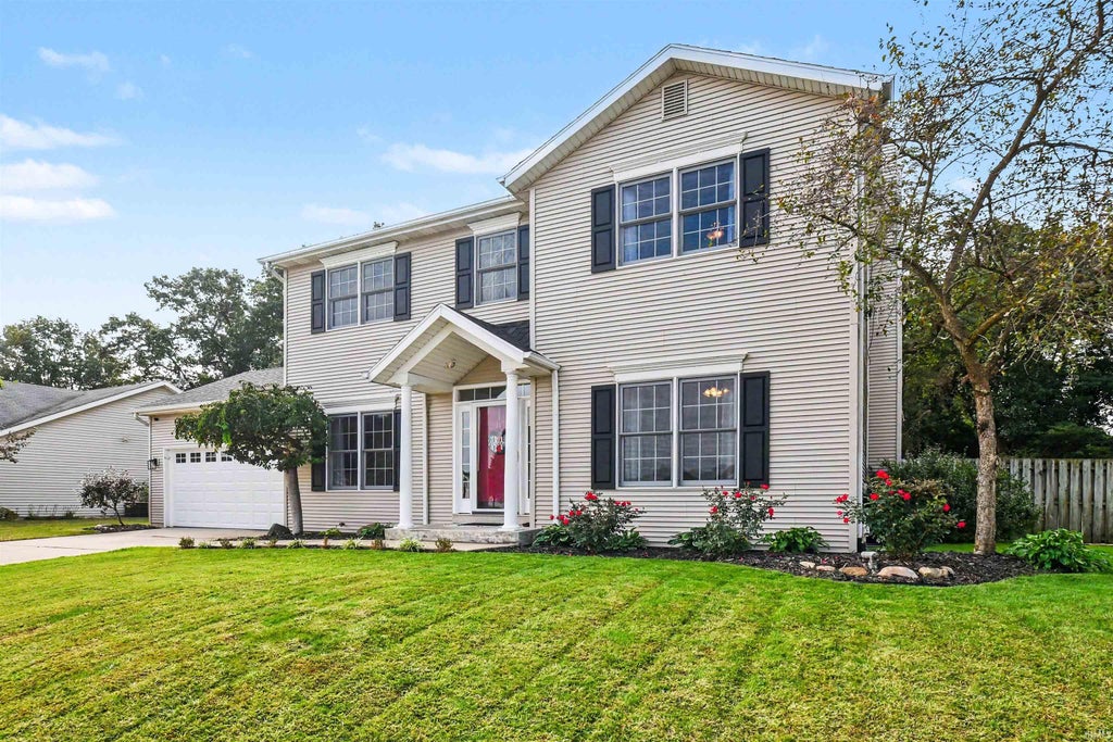 Photo of 11032 Gorden Setter Drive, Osceola, IN 46561 (MLS # 202638983)
