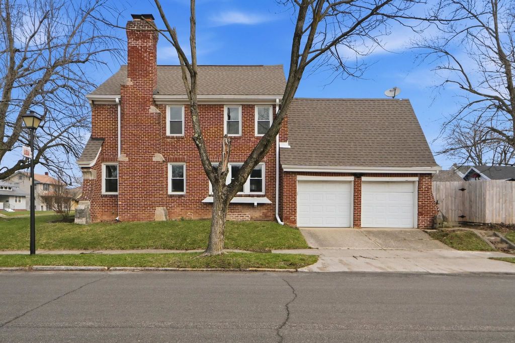 Photo of 4233 Arlington Avenue, Fort Wayne, IN 46807 (MLS # 202609316)