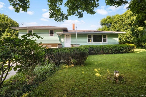 Photo of 61231 County Road 21, Goshen, IN 46528 (MLS # 202631107)