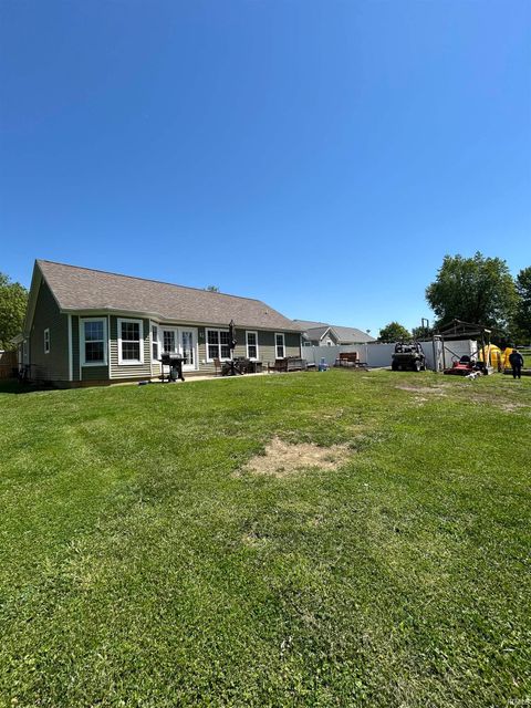 Tiny photo for 311 Liberty Street, Bicknell, IN 47512 (MLS # 202618690)