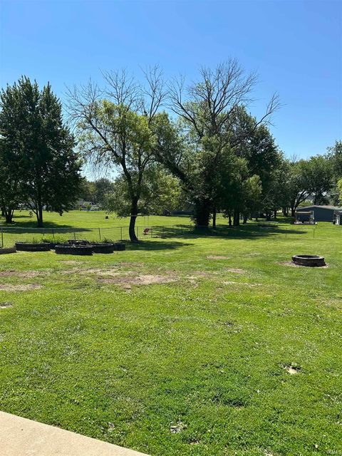 Tiny photo for 311 Liberty Street, Bicknell, IN 47512 (MLS # 202618690)