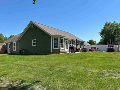 Tiny photo for 311 Liberty Street, Bicknell, IN 47512 (MLS # 202618690)