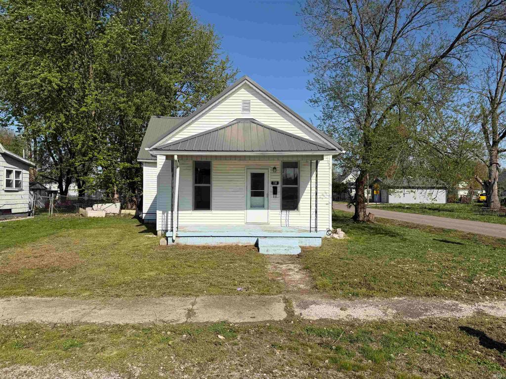 Photo of 730 S Stormont Street, Princeton, IN 47670 (MLS # 202612269)