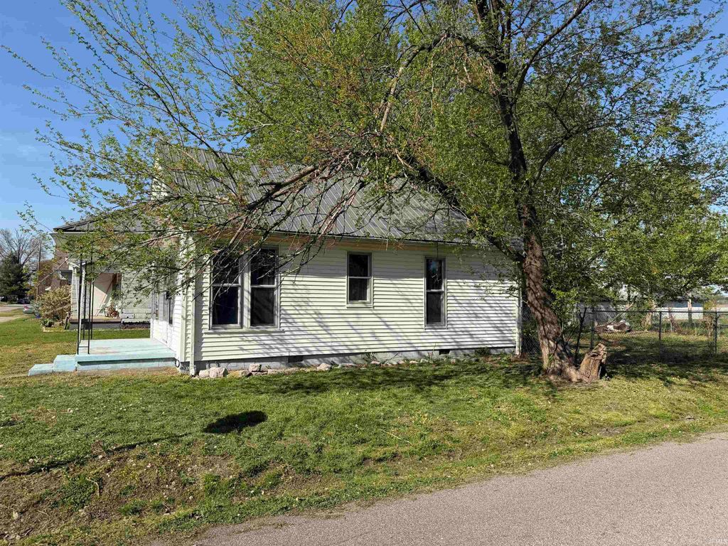 Photo of 730 S Stormont Street, Princeton, IN 47670 (MLS # 202612269)