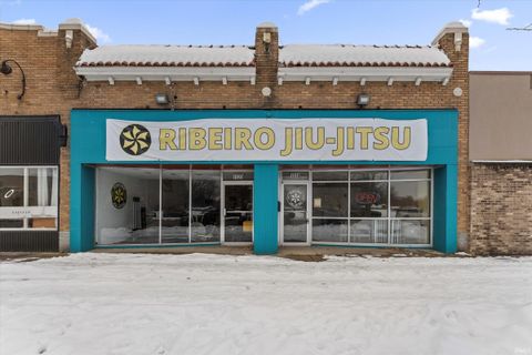 Photo of 1518 Mishawaka Avenue, South Bend, IN 46615 (MLS # 202549272)