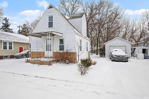 Tiny photo for 712 N Vine Street, Elkhart, IN 46514 (MLS # 202600101)