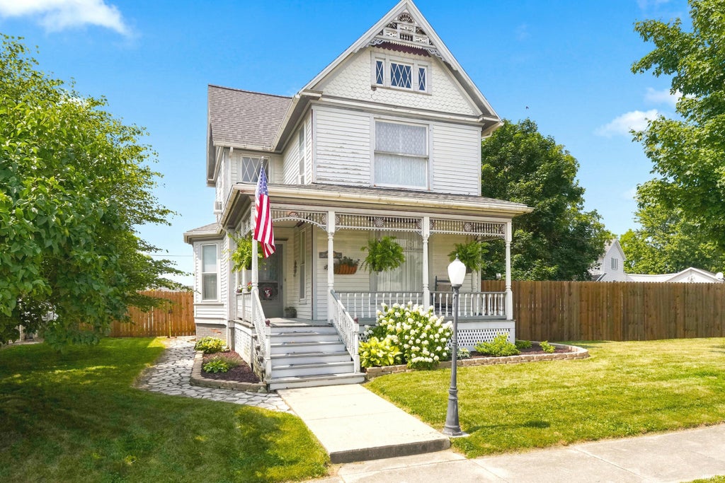 Photo of 405 W South Street, Monroeville, IN 46773 (MLS # 202629609)