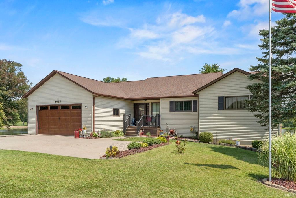 Photo of 5010 Terry Lake Road, Hamilton, IN 46742 (MLS # 202602988)