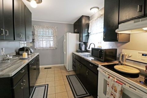 Tiny photo for 1318 Sinton Avenue, Lafayette, IN 47905 (MLS # 202540716)