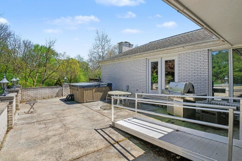 Tiny photo for 1704 Brookwood Drive, Elkhart, IN 46514 (MLS # 202615414)