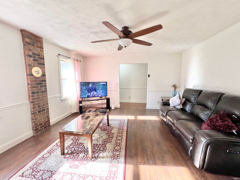 Tiny photo for 207 Longtree Lane, Logansport, IN 46947 (MLS # 202532927)