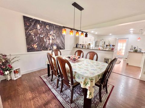 Tiny photo for 207 Longtree Lane, Logansport, IN 46947 (MLS # 202532927)