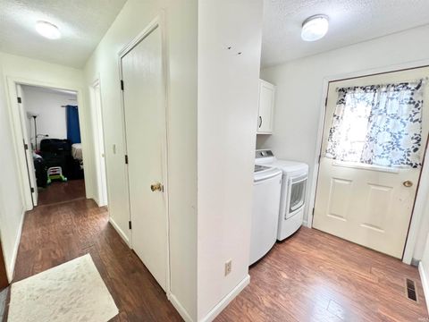 Tiny photo for 207 Longtree Lane, Logansport, IN 46947 (MLS # 202532927)