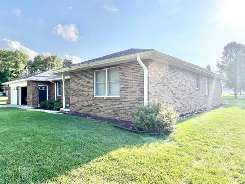 Tiny photo for 207 Longtree Lane, Logansport, IN 46947 (MLS # 202532927)