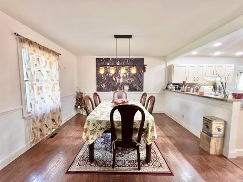 Tiny photo for 207 Longtree Lane, Logansport, IN 46947 (MLS # 202532927)