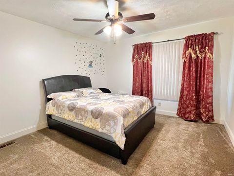 Tiny photo for 207 Longtree Lane, Logansport, IN 46947 (MLS # 202532927)