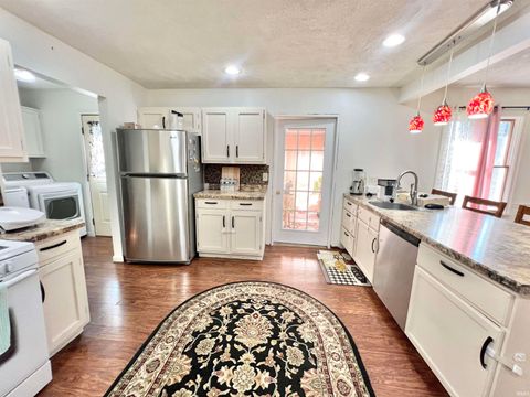 Tiny photo for 207 Longtree Lane, Logansport, IN 46947 (MLS # 202532927)