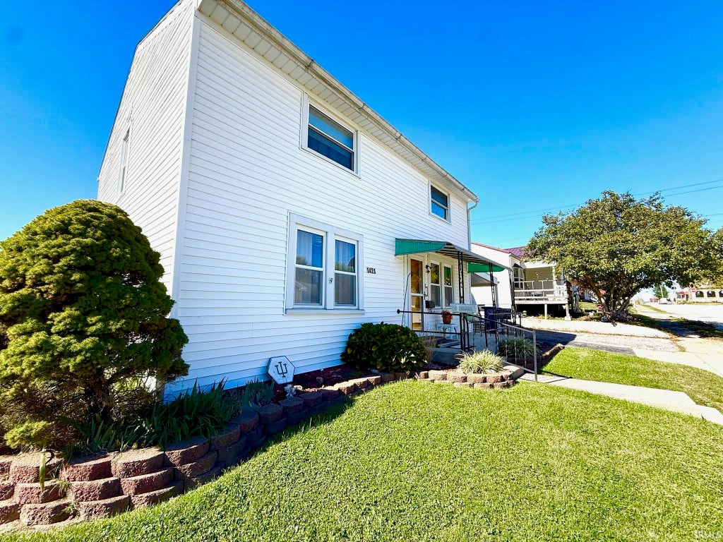 Photo of 1421 Q Street, Bedford, IN 47421 (MLS # 202643326)