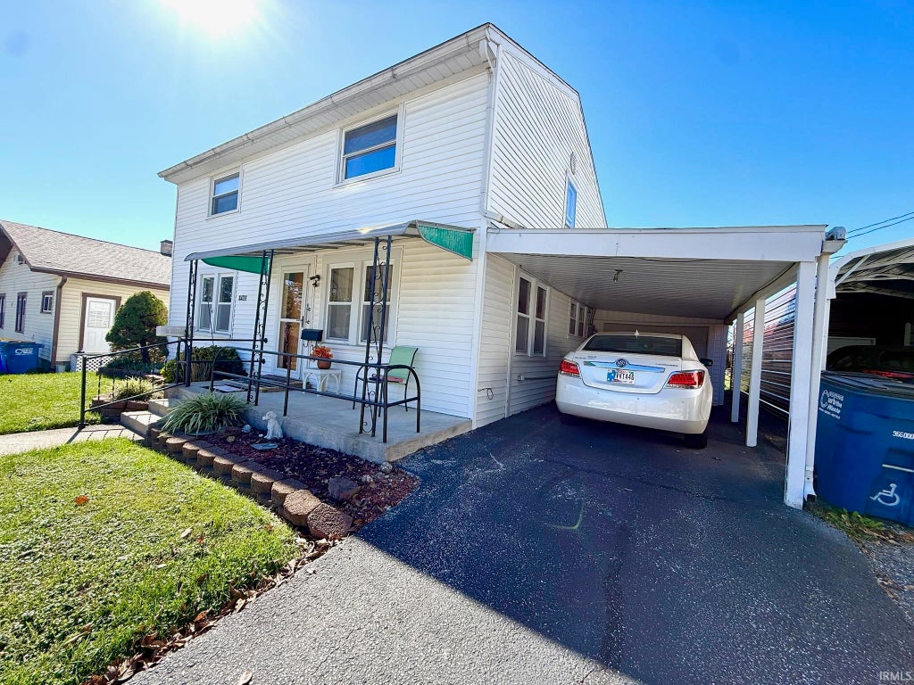 Photo of 1421 Q Street, Bedford, IN 47421 (MLS # 202643326)