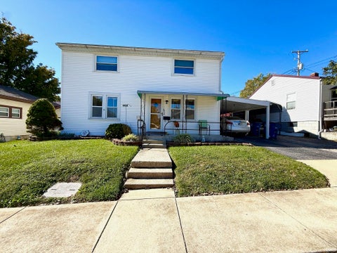 Photo of 1421 Q Street, Bedford, IN 47421 (MLS # 202643326)