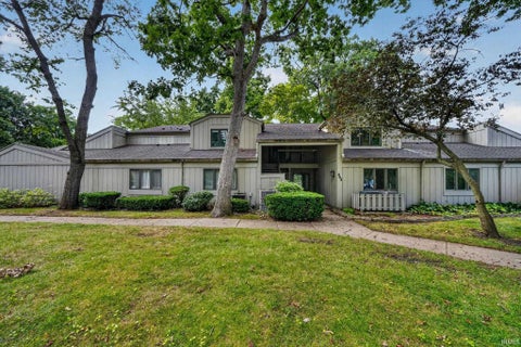 Photo for 605 E Vistula Terrace 3