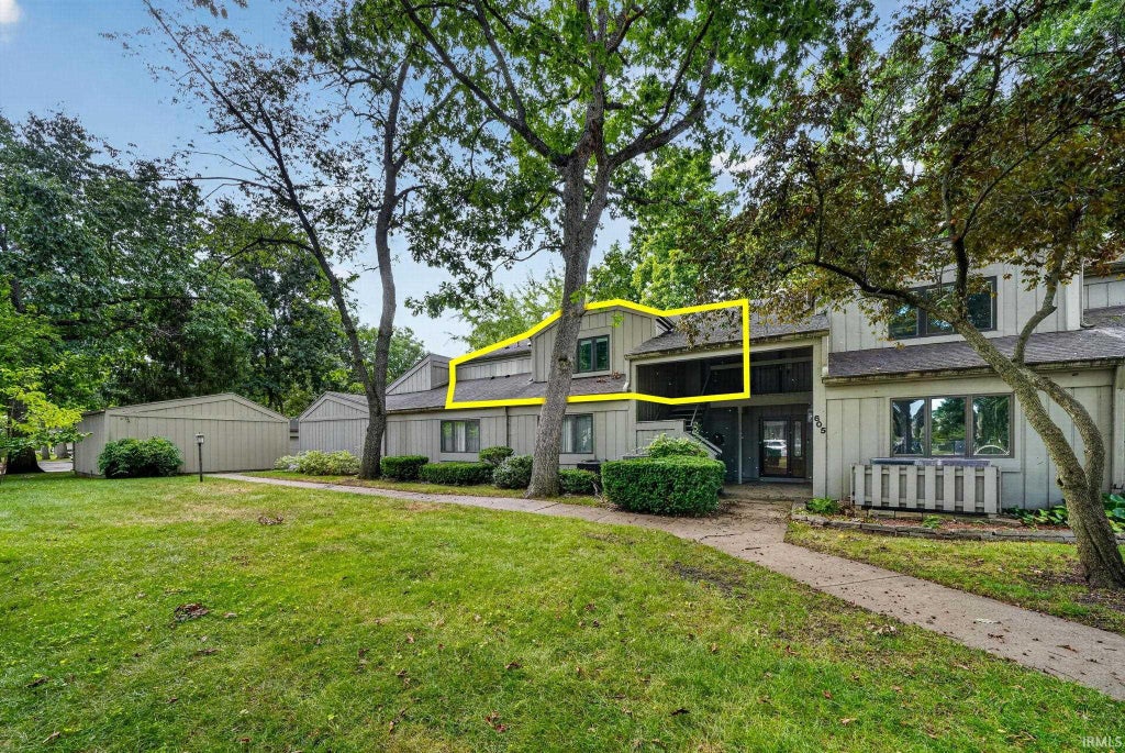 Photo of 605 E Vistula Terrace #3, Mishawaka, IN 46544 (MLS # 202638969)