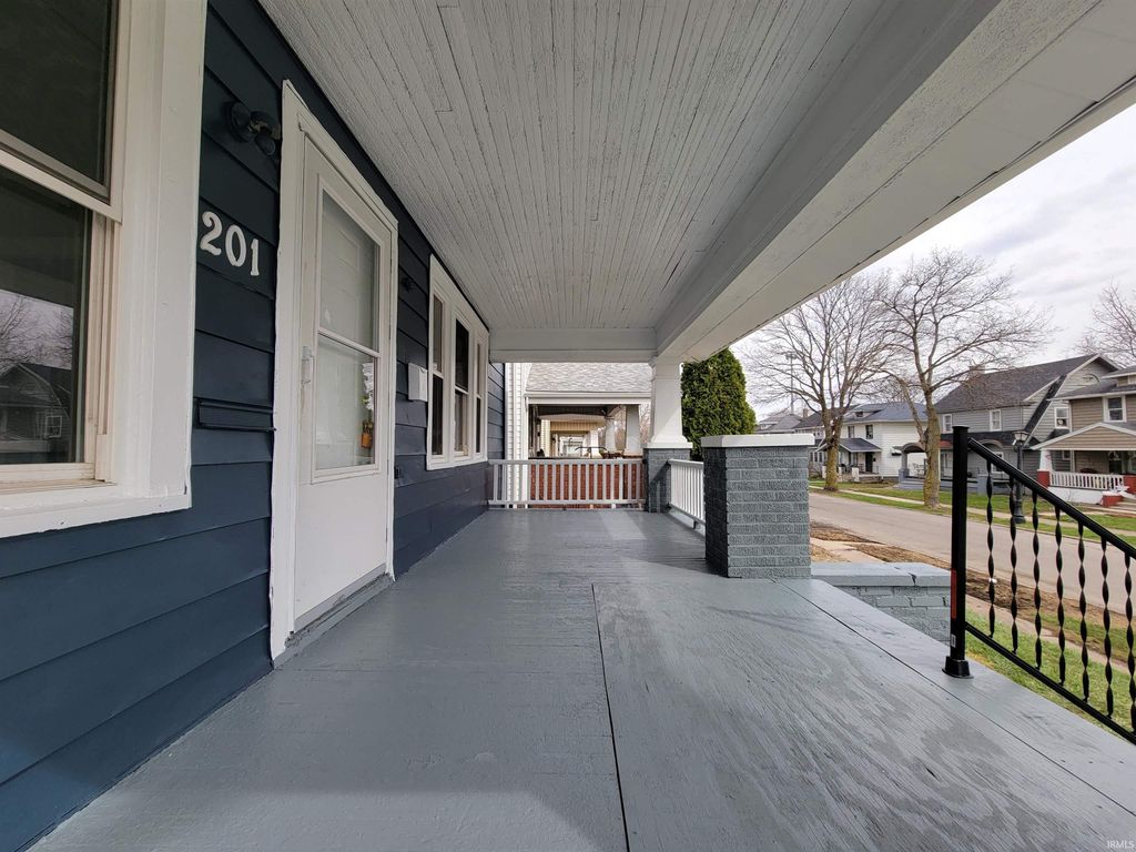 Photo of 201 E Wildwood Avenue, Fort Wayne, IN 46806 (MLS # 202609599)