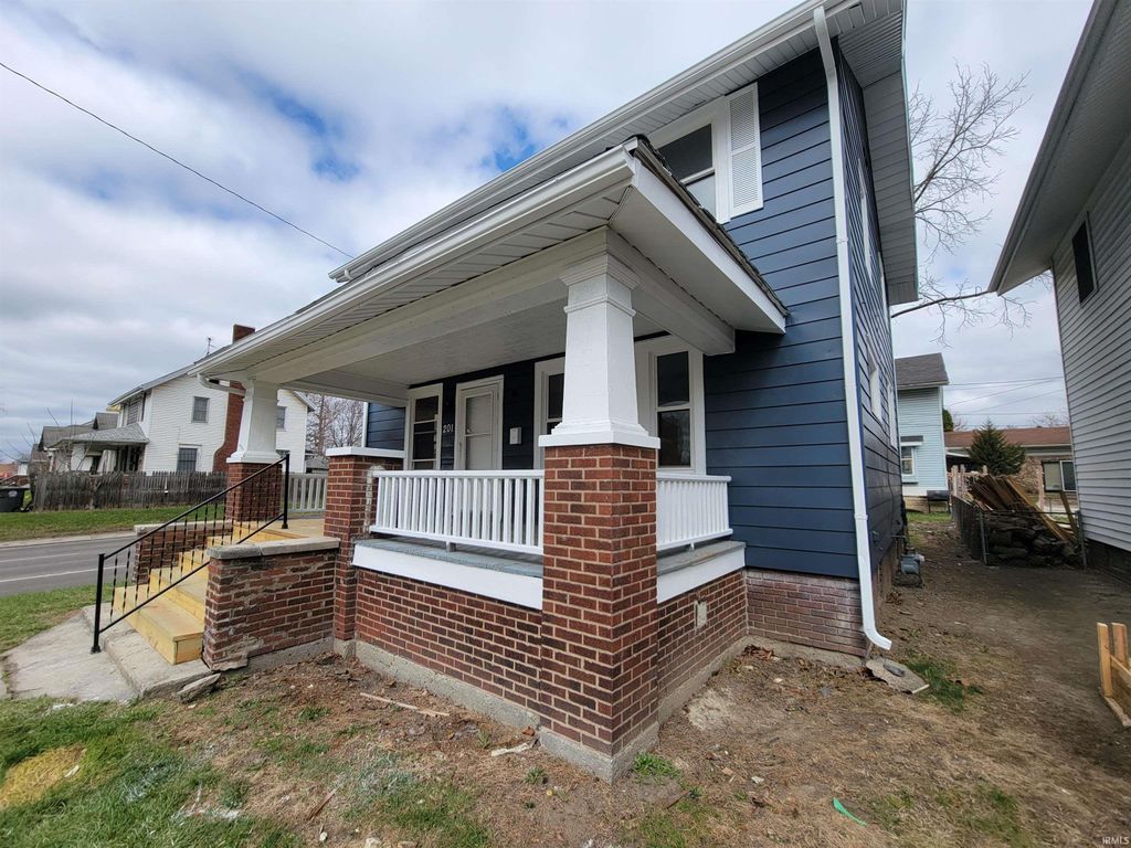 Photo of 201 E Wildwood Avenue, Fort Wayne, IN 46806 (MLS # 202609599)