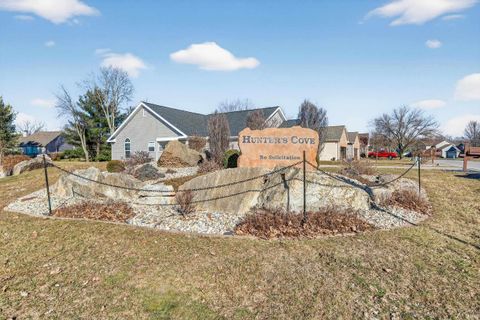 Tiny photo for 1838 HUNTERS COVE Circle, Kokomo, IN 46902 (MLS # 202605661)