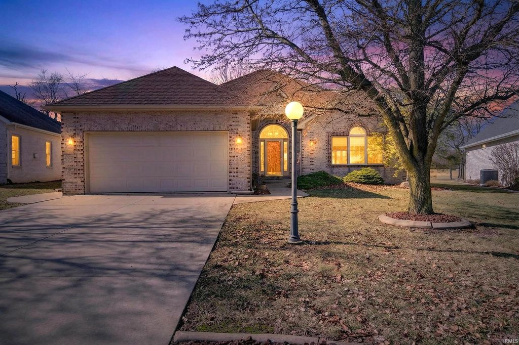Photo of 1838 HUNTERS COVE Circle, Kokomo, IN 46902 (MLS # 202605661)
