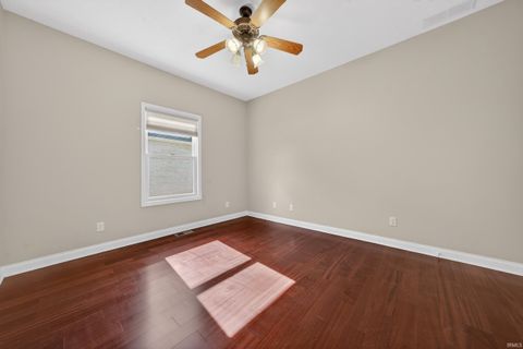 Tiny photo for 1838 HUNTERS COVE Circle, Kokomo, IN 46902 (MLS # 202605661)