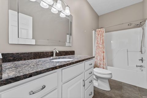 Tiny photo for 1838 HUNTERS COVE Circle, Kokomo, IN 46902 (MLS # 202605661)