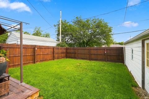 Tiny photo for 1610 Cherokee Road, Fort Wayne, IN 46808 (MLS # 202638868)