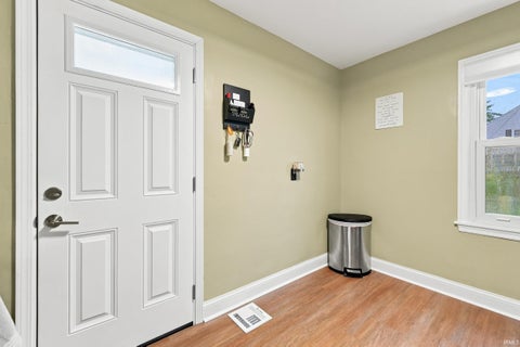Tiny photo for 1610 Cherokee Road, Fort Wayne, IN 46808 (MLS # 202638868)