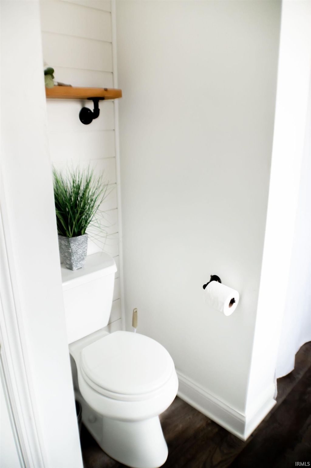 Photo of 9900 Autumn Lane, Mount Vernon, IN 47620 (MLS # 202544466)