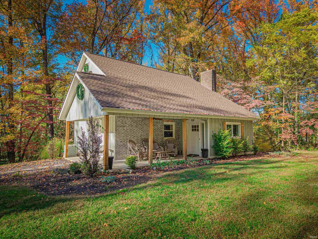 Photo of 9900 Autumn Lane, Mount Vernon, IN 47620 (MLS # 202544466)