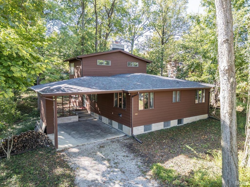 Photo of 1412 E 2 Street, Bloomington, IN 47401 (MLS # 202540409)