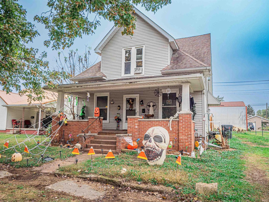 Photo of 415 S Jackson Street, Oakland City, IN 47660 (MLS # 202642967)